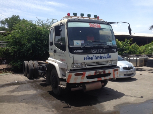 ต้องการขายรถ10ล้ออีซูซุเดก้า200แรงเครื่องดียางเต็มปี58ขายตามสภาพสนใจติดต่อด่วน