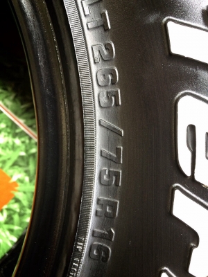 ขายยาง bf all 265/75/16 ปลายปี 10 สวยๆครับ