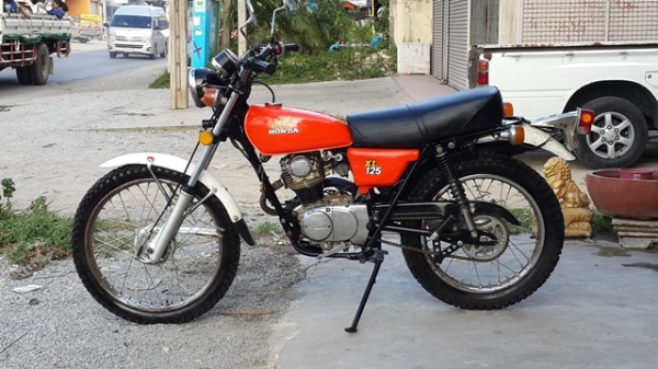ขาย ฮอนด้า XL125cc. สภาพสวยเดิมทะเบียนพร้อมโอนรถเครื่องดีพร้อมใช้คับ ขาย ฮอนด้า XL125cc. สภาพสวยเดิมทะเบียนพร้อมโอนรถเครื่องดีพร้อมใช้คับ