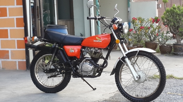 ขาย ฮอนด้า XL125cc. สภาพสวยเดิมทะเบียนพร้อมโอนรถเครื่องดีพร้อมใช้คับ