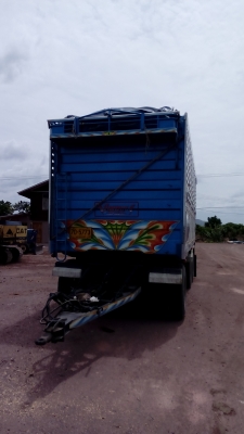 รถบรรทุกฮีโน่ มี 2 พ่วง