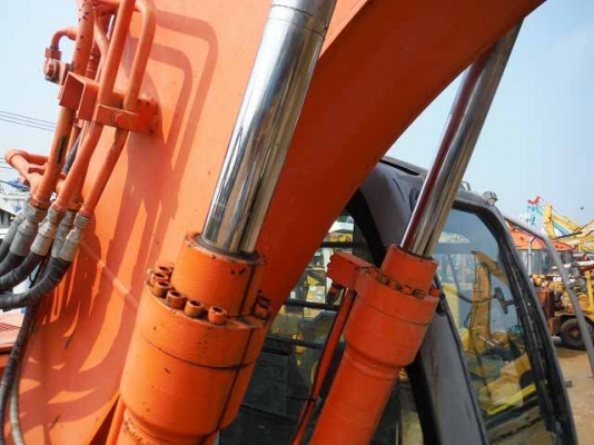 ZX135US # 69546 : รถขุด Hitachi นำเข้าจากญี่ปุ่น โทร.กุ้ง:0813062283