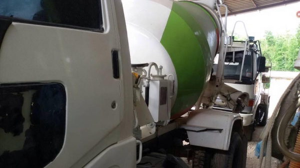 ขาย รถโม่ปูน ขนาดโม่ 2.5คิว Hino FC 195แรง  สภาพดีใช้งานเยี่ยม แม่ปั๊มไฮยาบ้า  ทะเบียนพร้อมโอน สนใจติดต่อ 081-8832260 คุณ อรรณพ ลำพูน