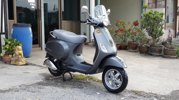 ขาาย VESPA 3V. ie ปี2013 สภาพออกห้างใหม่มากๆทะเบียนพร้อมโอน ขาาย VESPA 3V. ie ปี2013 สภาพออกห้างใหม่มากๆทะเบียนพร้อมโอน
