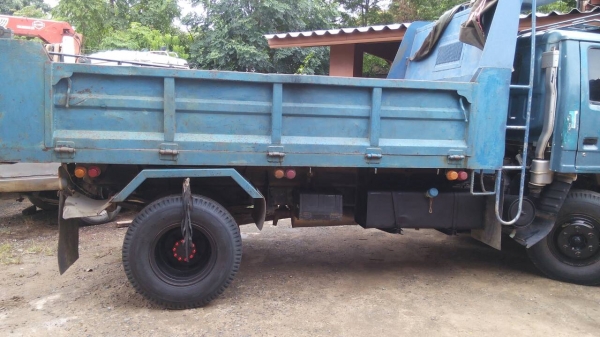 หกลัอ อีซูซุ NPR115ปี38 สั่งลุย ดั้ม5คิว รถสภาพดีสวยพร้อมใช้ ทะเบียนพร้อมโอน ราคา 475,000บ ต่อรองได้