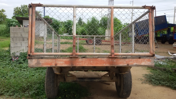 ขายเทนเลอร์ลากมัน สามารถเปิดข้างได้ เพลาลอยใส่L4708ของคูโบต้าได้ ราคา25000บาทต่ลองได้สนใจโทร0813655997อำพร พาเจริญ