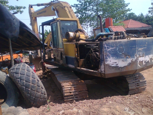ขายด่วน..รถขุด KOMATSU PC200-3-311xx รถสวย ราคาถูก ใช้งานดี ประหยัดน้ำมัน เกินคุ้ม..