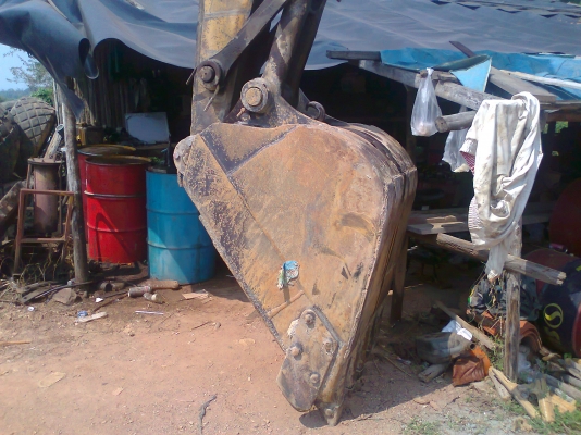 ขายด่วน..รถขุด KOMATSU PC200-3-311xx รถสวย ราคาถูก ใช้งานดี ประหยัดน้ำมัน เกินคุ้ม..