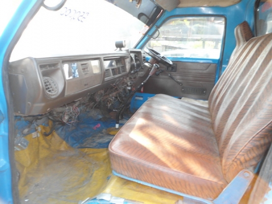ขายรถสองแถว 6ล้อกลาง ยี่ห้อ Isuzu, ปี2535, สีฟ้า