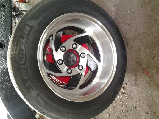 ลดสุดๆแล้ว ขายล้อเรโทพร้อมยางขอบ15 205 60 สวยๆลายใบพัด6รู