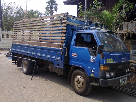 ขายรถบ้าน6ล้อ TOYOTA DYNA 300 115Hp 4.3m. ออกห้างมือเดียว ช่วงล่างแน่น แซสซีแจ่มไร้ที่ติ เฟืองท้ายแน่น เครื่องดี เอกสารครบพร้อมใช้พร้อมโอน