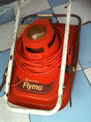 ขายเครื่องตัดหญ้าครับ