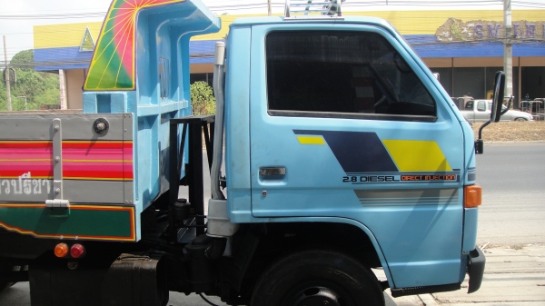 ISUZU NKR ดั๊มดิน ดาวน์45000ผ่อน10600/48เดือน