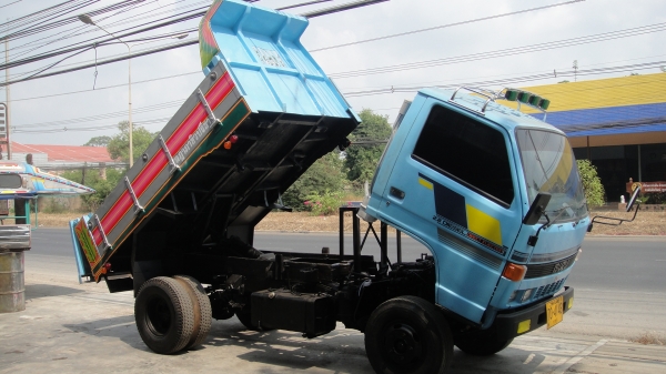 ISUZU NKR ดั๊มดิน ดาวน์45000ผ่อน10600/48เดือน