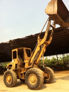 ขายรถตัก CAT 910 S/N6280 สภาพดีพร้อมใช้งาน สนใจติดต่อคุรรัตนศักดิ์ โทร.081-7621704