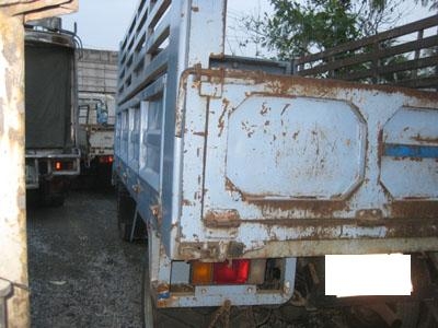 ขายหกล้อดั้มพ์ Isuzu110 แรง สภาพดี Tel. 088-4501277