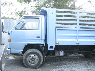 ขายหกล้อดั้มพ์ Isuzu110 แรง สภาพดี Tel. 088-4501277