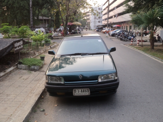 -ขายรถยนต์เรโนลล์R//21 วางเครื่องซูบารุบอกเซอรอีเจ20วางแก็สแอลพีจีแล้วใช้ระบบน้ำมันได้เกียร์ออโต้