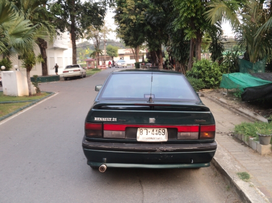 -ขายรถยนต์เรโนลล์R//21 วางเครื่องซูบารุบอกเซอรอีเจ20วางแก็สแอลพีจีแล้วใช้ระบบน้ำมันได้เกียร์ออโต้