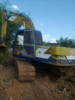 ขายแบคโค 200-3 สภาพพร้อมใช้งาน สนใจโทร 085-7698049 ขายแบคโค 200-3 สภาพพร้อมใช้งาน สนใจโทร 085-7698049