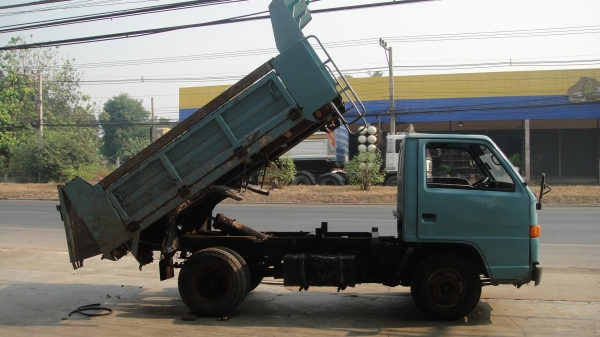 ISUZU NKR ดั๊มดิน 3คิว เครื่องดี ดั๊มดี ราคาดี รถสวยเดิมๆ