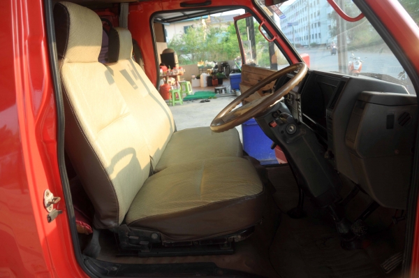 ขายรถตู้พร้อมใช้