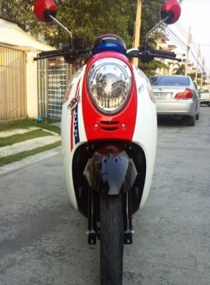 (ขายแล้วค่ะ) 8 เดือน All New Scoopy-I 2012 โฉมใหม่ ไร้รอยล้ม ขาว แดง ราคา บาท