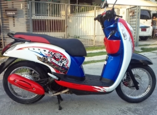 (ขายแล้วค่ะ) 8 เดือน All New Scoopy-I 2012 โฉมใหม่ ไร้รอยล้ม ขาว แดง ราคา บาท