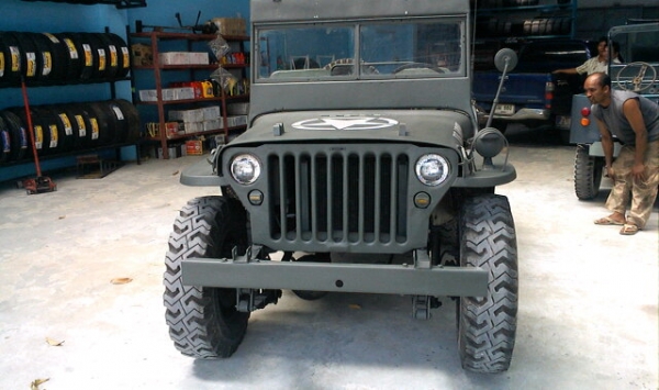 JEEP FORD 1942 WORLD WAR TWO