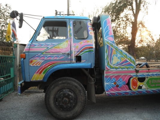 ขายรถเทรลเลอร์ 10 ล้อ NISSAN UD CW30 รถ 2 เพลา บรรทุกรถเกี่ยวข้าว เครื่อง 225 แรงม้า (รถอยู่สุพรรณบุรี)