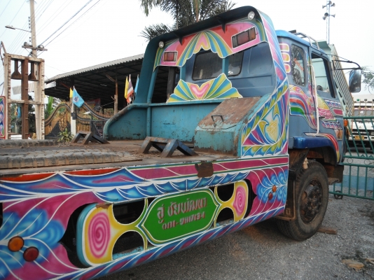 ขายรถเทรลเลอร์ 10 ล้อ NISSAN UD CW30 รถ 2 เพลา บรรทุกรถเกี่ยวข้าว เครื่อง 225 แรงม้า (รถอยู่สุพรรณบุรี)