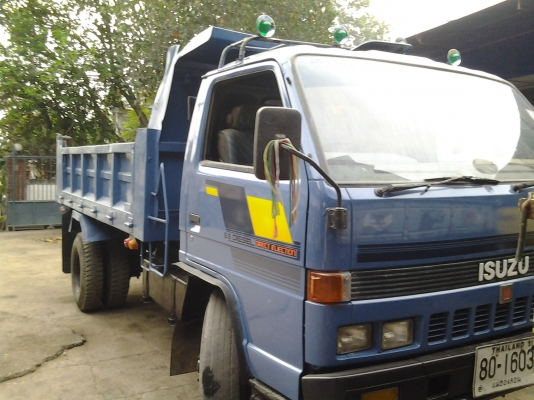 รถดัมพ์อีซูซุ  NPR 115 แรง พร้อมใช้งาน