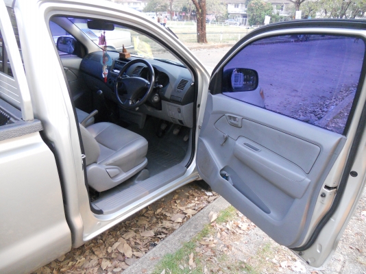 ขายวีโก้ตอนเดียว ขาย350,000บาท สนใจโทร 082-4586162 (ชยกฤต) ครับ