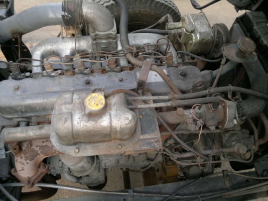 ขายรถ 6 ล้อ ตู้แห้ง 6 ปาน มีลิปไฮโรลิคหลัง กระบะยาว 8 เมตร NISSAN CB80L 165 แรง