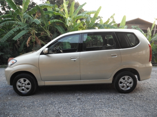 ขาย ฟรีดาวน์ Avanza 1.3 vvt-i E ปี 47 มือแรกออกห้าง วิ่งน้อยแค่ 11x,xxx กม. สภาพดี สีสวยงาม