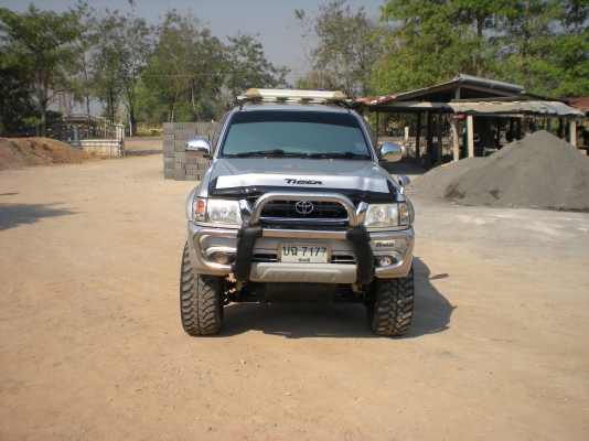 ขายรถกระบะไฮรักไทเกอร์ D4D โฟวีนขับเคลื่อน 4 ล้อ แต่งเท่ สภาพสวยพร้อมลุย