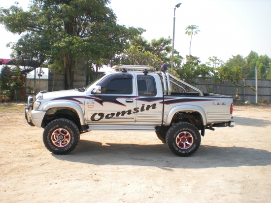 ขายรถกระบะไฮรักไทเกอร์ D4D โฟวีนขับเคลื่อน 4 ล้อ แต่งเท่ สภาพสวยพร้อมลุย