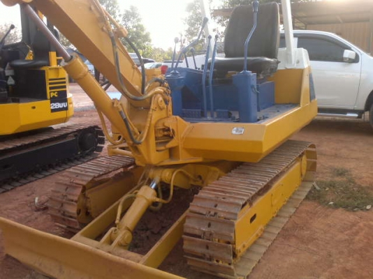 รถแบคโฮ KOMATSU PC 20 - 5 สนใจติดต่อ 081 - 6079515 รถแบคโฮ KOMATSU PC 20 - 5 สนใจติดต่อ 081 - 6079515