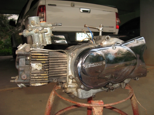 c100 เครื่องก้านกระทุ้ง 50 ซีซี.