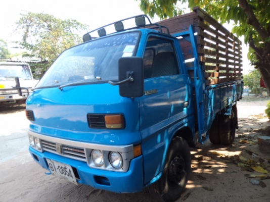 ขายรถอีซูซุ6ล้อเครื่อง85แรง สภาพสวยๆพร้อมใช้งานคับ