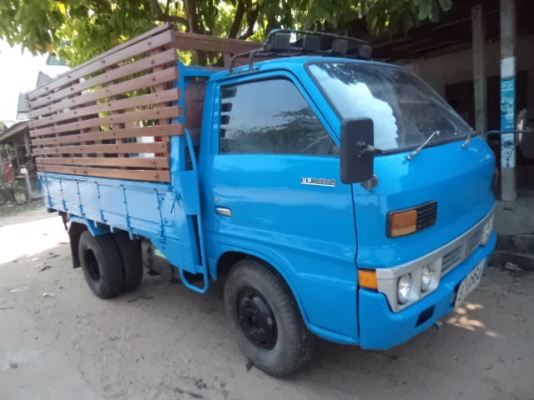 ขายรถอีซูซุ6ล้อเครื่อง85แรง สภาพสวยๆพร้อมใช้งานคับ