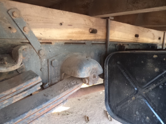 ขายรถอีซูซุ6ล้อเครื่อง85แรง สภาพสวยๆพร้อมใช้งานคับ