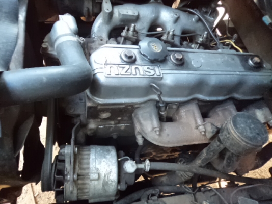 ขายรถอีซูซุ6ล้อเครื่อง85แรง สภาพสวยๆพร้อมใช้งานคับ