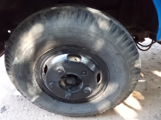 ขายรถอีซูซุ6ล้อเครื่อง85แรง สภาพสวยๆพร้อมใช้งานคับ