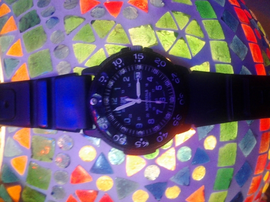 Luminox Navy SEAL swiss made ของแท้   เข็มนาที เข็มชั่วโมง เป็นแท่งแก๊ส