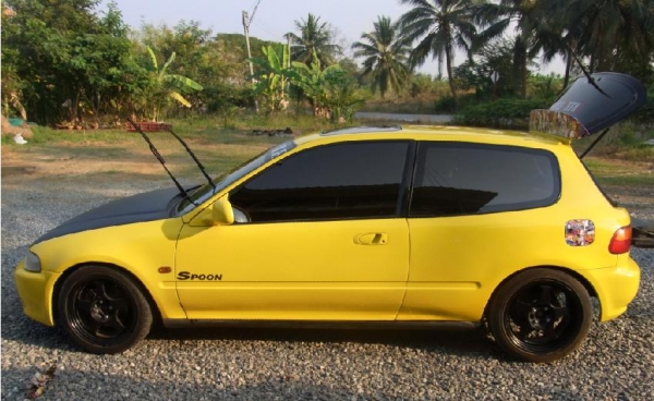 ขาย3Dr เกียร์ธรรดา LPG หัวฉีด เครื่อง D15B Sunloof ภายในตัวนอก สีสดๆ