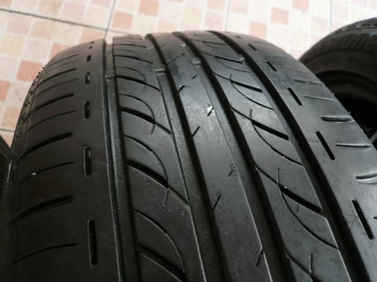 ขายยาง BRIDGESTONE SNEAKER---205-50-16---สวยๆ (1ชุด) ขายยาง BRIDGESTONE SNEAKER---205-50-16---สวยๆ (1ชุด)