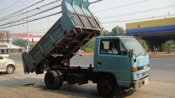 ISUZU NKR ดั๊มดิน 3คิว เครื่องดี ดั๊มดี ราคาดี รถสวยเดิมๆ