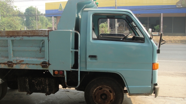 ISUZU NKR ดั๊มดิน 3คิว เครื่องดี ดั๊มดี ราคาดี รถสวยเดิมๆ