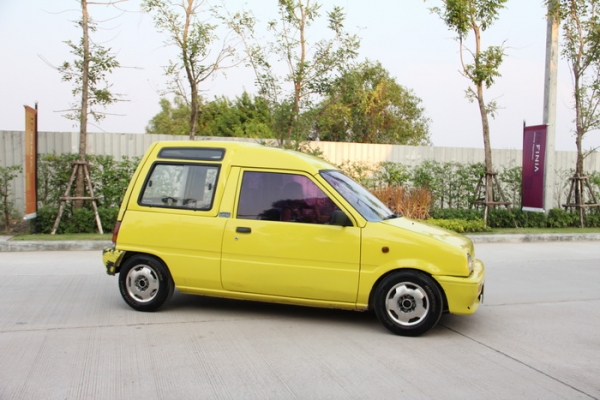 มิล่ากะบะ รุ่นหายาก หลังคาสูง HI-ROOF เครื่องหัวฉีด ลงเล่มแล้ว